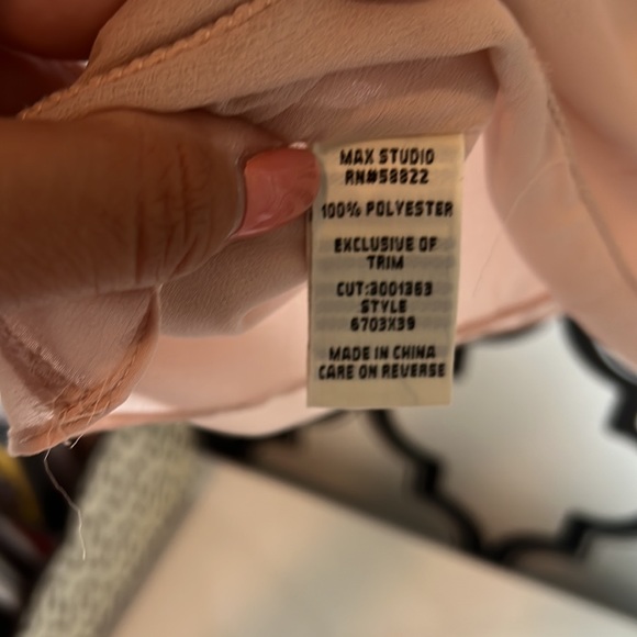 Soft, pink blouse - Picture 4 of 4